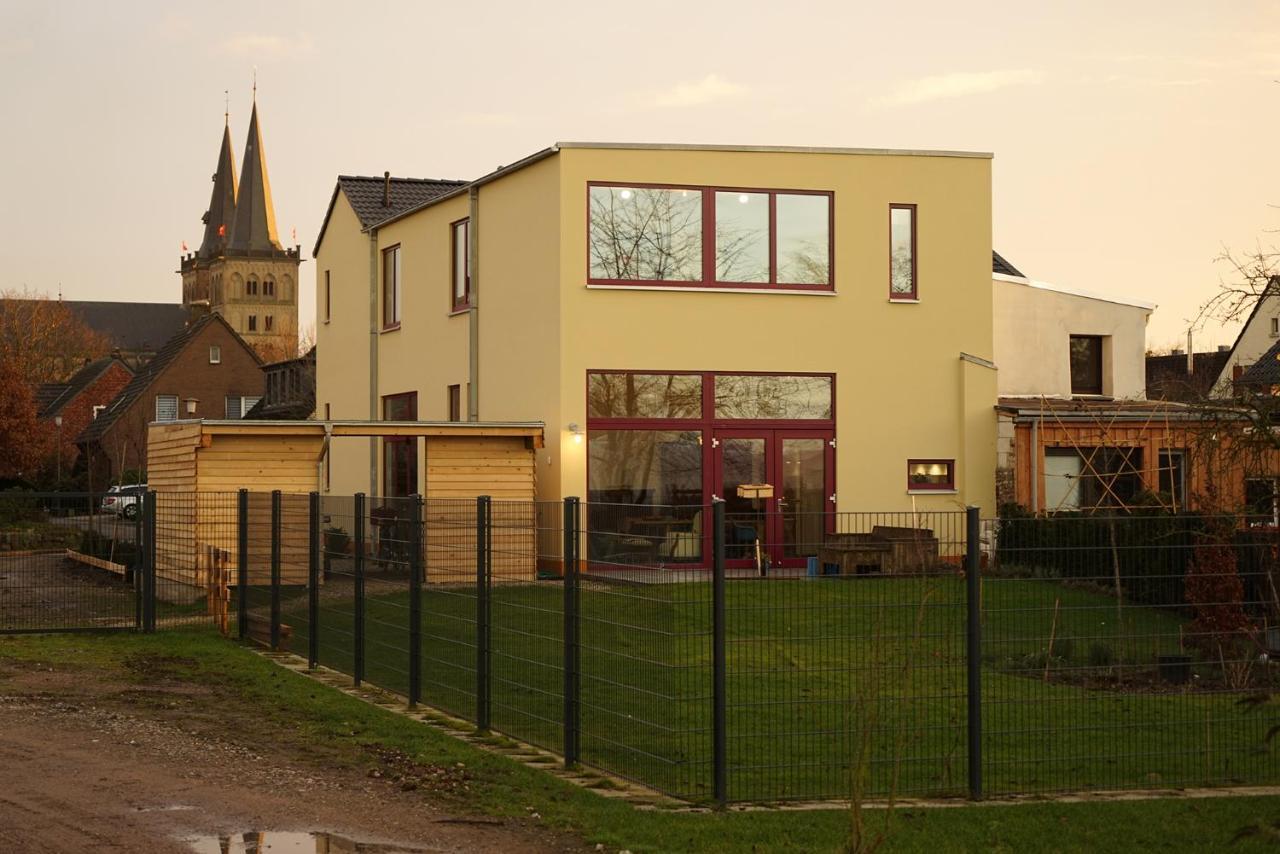 Stille, Aussicht Und Kunst Am Archaeologischen Park 克桑滕 外观 照片